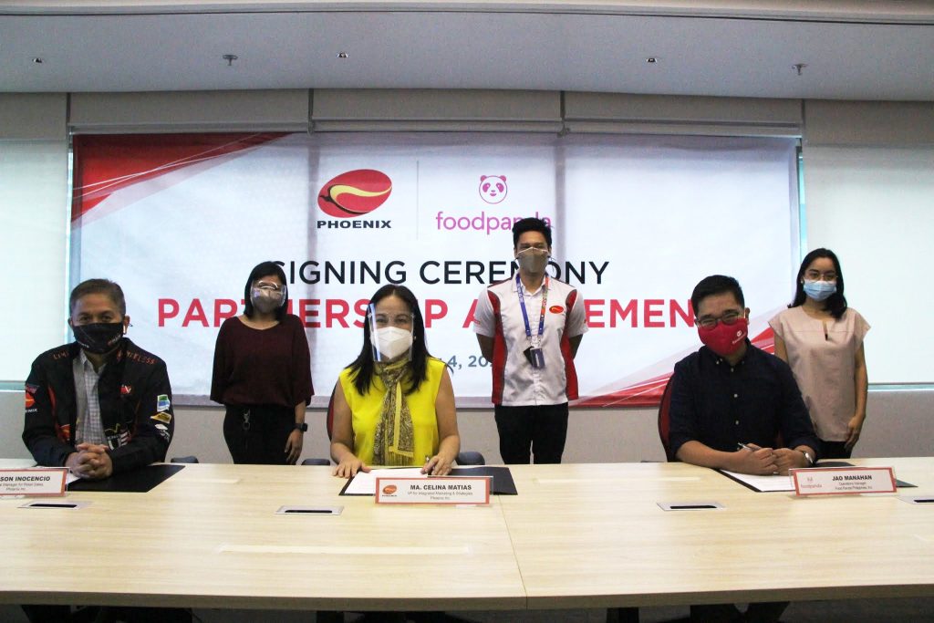 Phoenix extends loyalty program to foodpanda riders