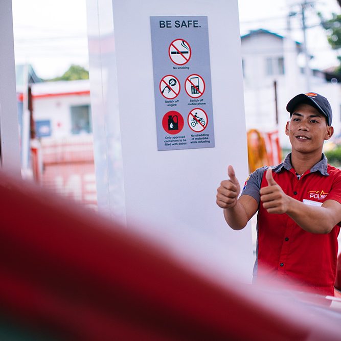 Hard working station crew of Phoenix Petroleum (5)