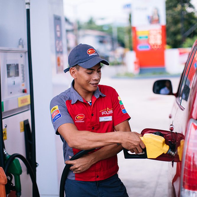 Hard working station crew of Phoenix Petroleum (7)