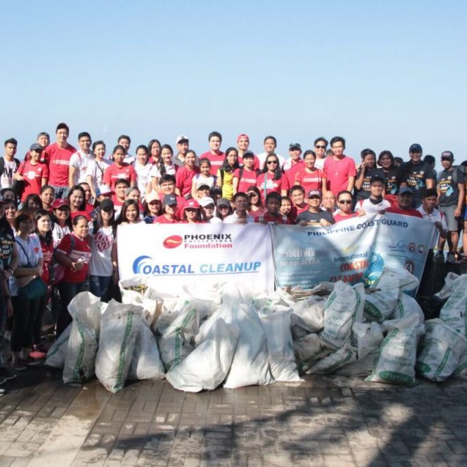 Phoenix participates in coastal clean up in Baywalk, Roxas Blvd